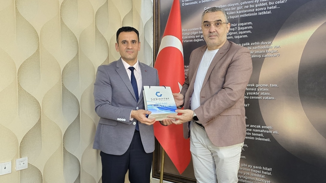 Gaziantep Kent Konseyi Engelliler Meclisi Başkanı Çağlayan ERDAL ve Beraberindeki Heyet İlçe Milli Eğitim Müdürümüz Mustafa BOZGEYİK 'i Ziyaret Etti